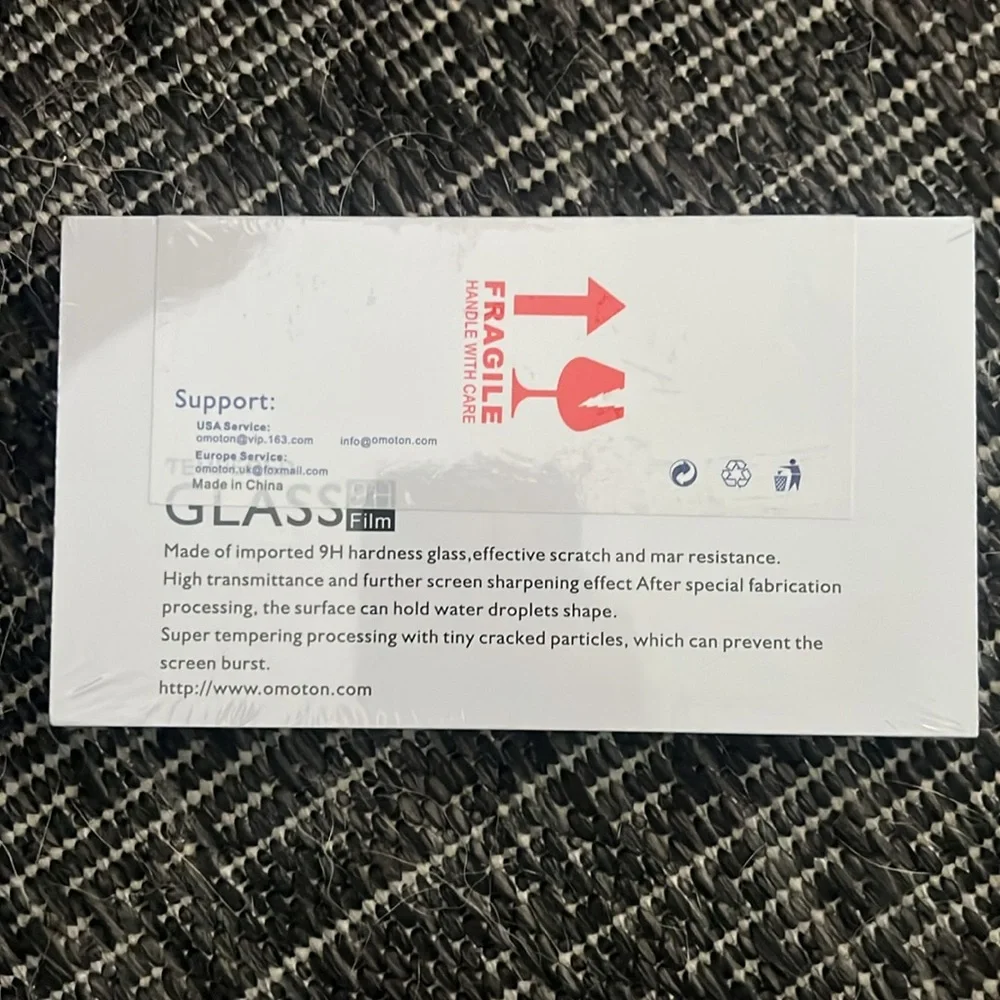 Omoton glass screen protector. New in box!